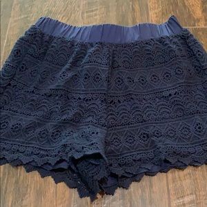 Fashion lace shorts size Small